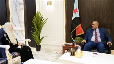 الزُبيدي يطّلع على سير العمل بجهاز تسريع استيعاب تعهدات المانحين