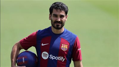 وجه برشلونة الجديد.. إلكاي جوندوجان يحصد جائزة أفضل لاعب ألماني