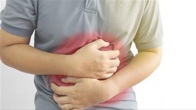 متى يكون ألم البطن خطير.. ولماذا تحدث الآلام في الليل؟