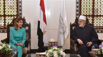 وزيرة الثقافة تُشارك باحتفالية الأزهر لتكريم الفائزين بمسابقة 