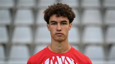 كواليس لا تعرفها بشأن تعاقد نادي برشلونة مع لاعب الوسط الشاب نوح دارفيتش ذي الأصول العراقية