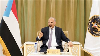 الزُبيدي يرأس اجتماعا للقادة العسكريين والأمنيين بمحافظة لحج