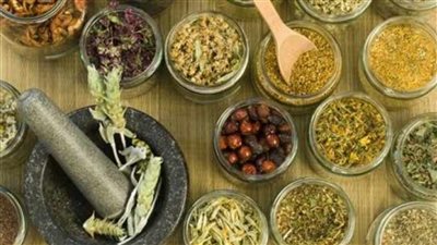 أطعمة لعلاج عسر الهضم.. نظام غذائي غني بالخضار و5 فواكه ضرورية