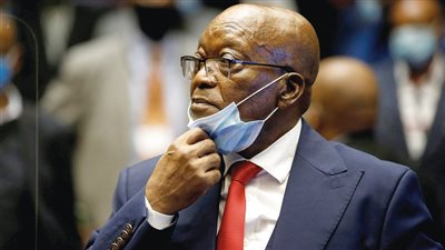 ماذا وراء الإفراج عن رئيس جنوب إفريقيا السابق من السجن؟