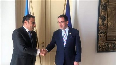 سفير مصر في براج يلتقي بنائب وزير خارجية جمهورية التشيك