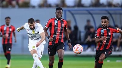 الاتحاد يبدأ مشوار الحفاظ على اللقب بثلاثية في شباك الرائد (فيديو)