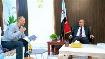 الزُبيدي يطّلع على المشاريع المنفذة لتعزيز القدرة الانتاجية لحقول المياه بالعاصمة عدن