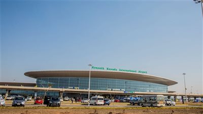 ذهب وسلاح وملايين الدولارات.. مفاجآة مدوية بشأن جنسية طائرة 