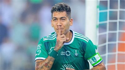 الأهلي السعودي يُعلن إصابة فيرمينو في التدريبات.. الأفضل سيغيب