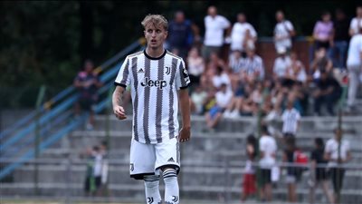 رسميًا.. لاتسيو يُعلن التعاقد مع لاعب وسط يوفنتوس