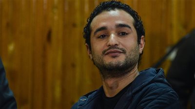 شاهد.. أول فيديو يرصد لحظة الإفراج عن أحمد دومة