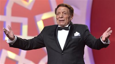 تطورات الحالة الصحية للفنان الكبير عادل إمام