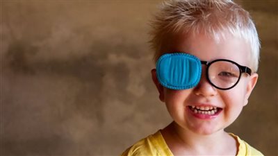 الفرق بين كسل العين وضعف النظر.. يتشابهان في الأسباب ويختلفان في العلاج