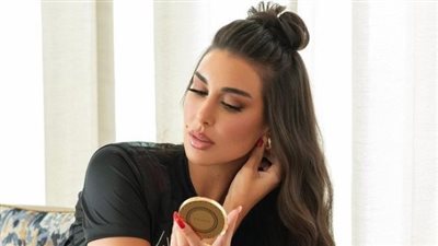  ارتدت جيب باللون الأسود ووضعت المكياج الترابي الجرئ.. ياسمين صبري تتصدر التريند بصور جديدة