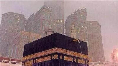 فيديوهات توثق امطار مكة اليوم.. وكيف تفاعل سعوديون معها؟