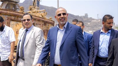  الزُبيدي يشيد بالجهود الكبيرة لوزارة الزراعة باليمن وكوادرها لإعادة تفعيل عملها (صور)