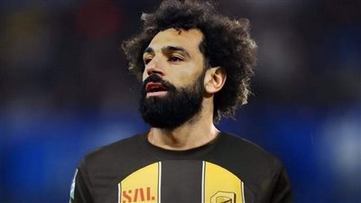 محمد صلاح حاضر في مباراة الاتحاد والرياض.. هل اقترب الحسم؟ (صورة وفيديو)