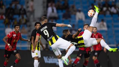 متصدر الدوري السعودي.. الاتحاد يواصل انطلاقته المميزة ويسحق الطائي برباعية