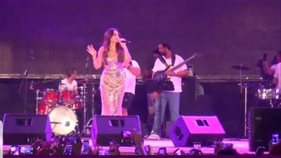 الفنانة اللبنانية هيفاء وهبي  تتصدر التريند بعد حفلاتها الأخيرة (صور)