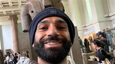 بزيارة الآثار المصرية.. محمد صلاح يتجاهل شائعات الاتحاد ويُذكِر بحضارة بلاده (صور)