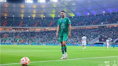 بتألق رياض محرز.. الأهلي يفوز على الطائي بهدفين في الدوري السعودي