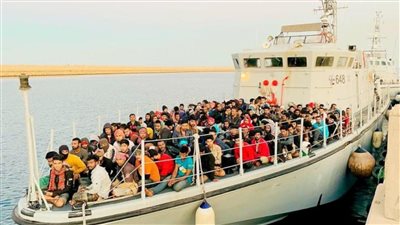  البحرية الليبية تنقذ 149 مهاجرًا غير شرعي