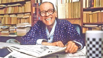 المناصب والمسيرة المهنية للكاتب الكبير 