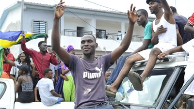 الاتحاد الأوروبي يدين الانقلابَ في الغابو