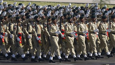 باكستان.. مصرع 9 جنود في هجوم انتحاري شمال غربي البلاد