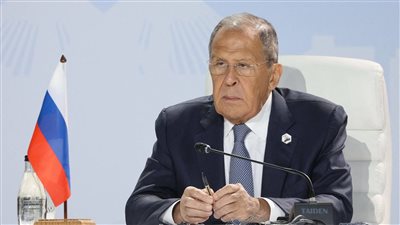 لافروف يُشيد بحجم التبادل التجاري بين الإمارات وروسيا