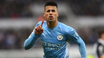 المسيرة الكروية للنجم 