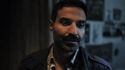 بدأت الأحداث برسالة لجابر على الواتس آب من شخص مجهول.. تفاصيل مثيرة لمسلسل سفاح الجيزة الحلقة 3