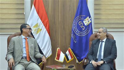 رئيس هيئة الدواء المصرية يلتقي سفير إندونيسيا لدى مصر