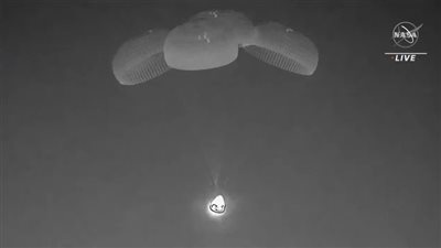 بث مباشر.. اللحظات الأولى لوصول مركبة دراغون التي تحمل على متنها رائد الفضاء الإماراتي سلطان النيادي