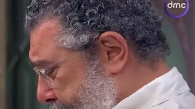  ماجد الكدواني يبكي على الهواء بسبب مفاجأة ببرنامج صاحبة السعادة (فيديو وصور)