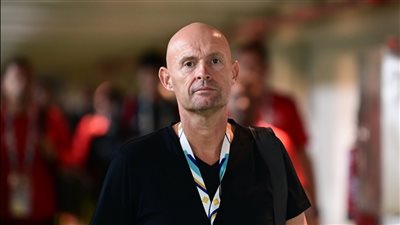 رسميًا.. الشباب السعودي يعلن إقالة مدربه الهولندي مارسيل كايزر