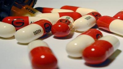 أضرار تناول المضاد الحيوي على معدة فارغة