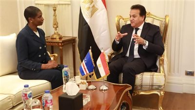 وزير الصحة يلتقي نظيرته بدولة الرأس الأخضر لمناقشة سبل التعاون المشترك