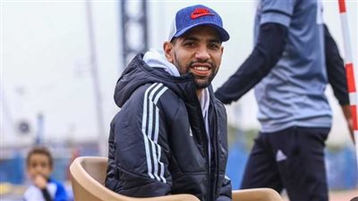 دموع ممزوجة بالفرحة والحزن.. فيديو للنجم 