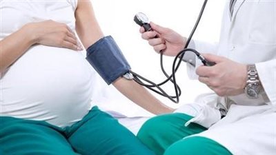 الفرق بين ارتفاع ضغط الحامل والتسمم.. احذري تلف كليتيك