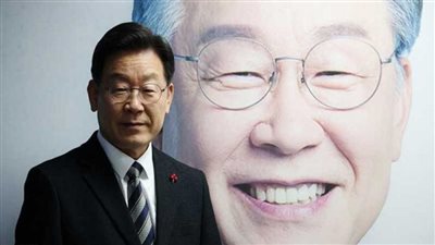  بعد 19 يوما من الإضراب عن الطعام.. زعيم المعارضة الكورية يدخل المستشفى