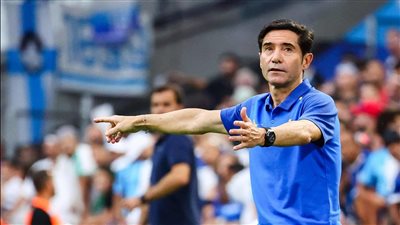 بأمر الجماهير.. مارسيليا يعلن رحيل مدربه مارسيلينو