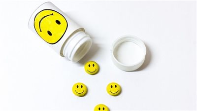 5 فيتامينات ترفع هرمون السعادة.. تعرف على أعراض نقص السيروتونين