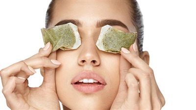 علاج الانتفاخ تحت العين طبيعيا بـ 6 طرق منزلية فعالة 