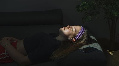 أسهل طريقة للنوم في دقيقة.. 10 خطوات أبرزها تقنية 4-7-8