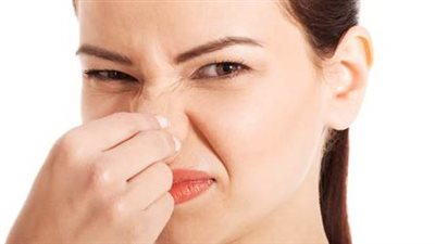 أسباب رائحة الفم الكريهة.. 10 عوامل محفزة والأخيرة خطيرة 