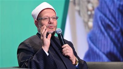  مفتي مصر يوجه رسالة للمسلمين أمام آلاف المصلين في موسكو