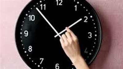موعد تغيير الساعة في مصر
