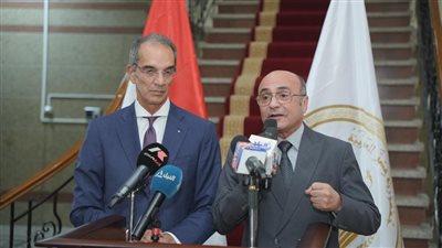 وزيرا العدل والاتصالات يُطلقان وحدة إصدار وثائق وزارة العدل