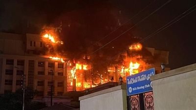 اندلاع حريق هائل بأحد محال وسط البلد بشارع 26 يوليو